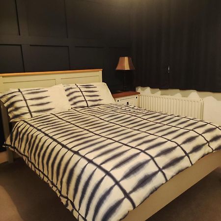 Hazel Grove Atrium House Guest House מראה חיצוני תמונה