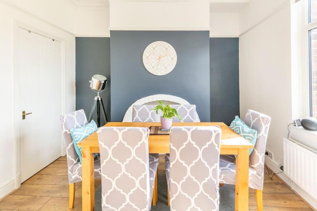 Hazel Grove Atrium House Guest House מראה חיצוני תמונה